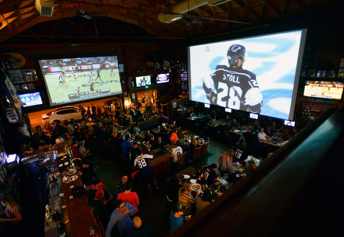 Legends Restaurant & Sports Bar is the only place you should watch games in  Long Beach - Daily Forty-Niner